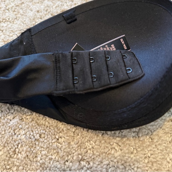 Victorias Secret Black Very Sexy Bra Sz 32A Push Up Padding Plunge Strapless - Picture 7 of 10